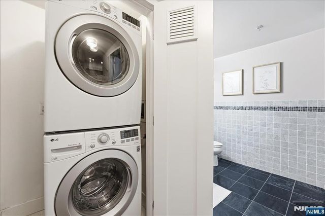 109 Harrison Street 300, Hoboken, NJ 07030