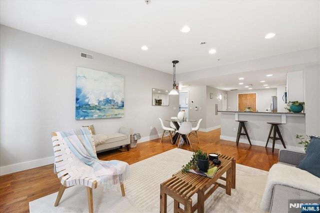 109 Harrison Street 300, Hoboken, NJ 07030