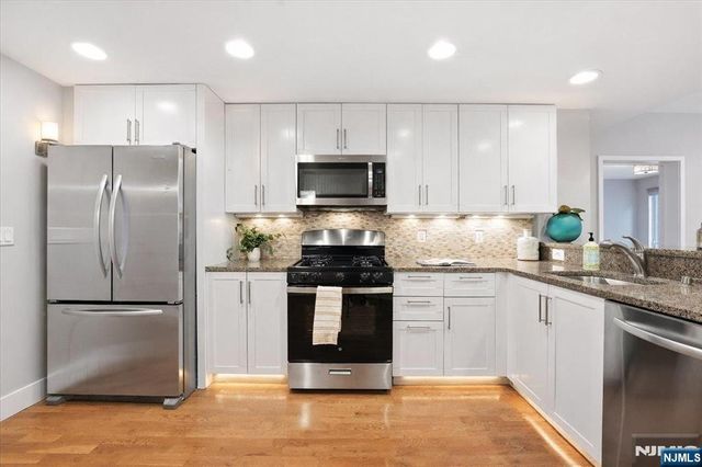 109 Harrison Street 300, Hoboken, NJ 07030