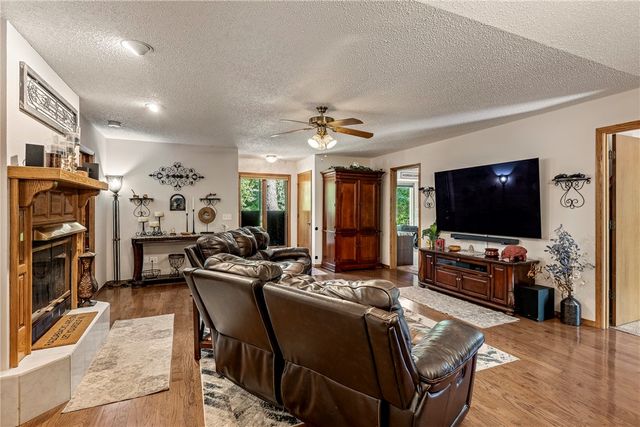 12 Drayton Lane, Bella Vista, AR 72715