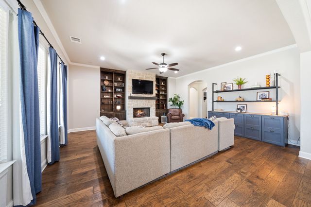 3601 Plainview Road, Midlothian, TX 76065