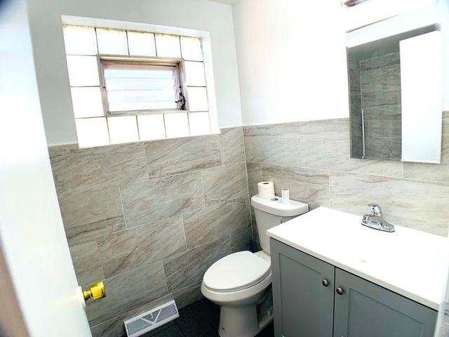 3451 W 38th Street, Chicago, IL 60632