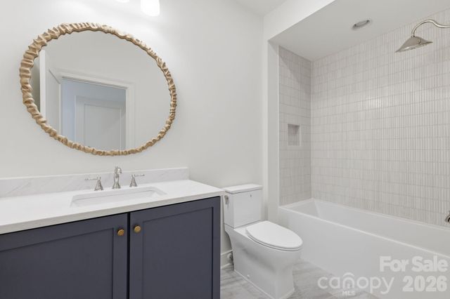 125 Randstone Court, Charlotte, NC 28211