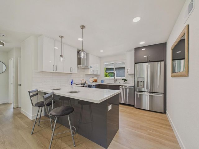 5077 Palmetto Avenue, Pacifica, CA 94044