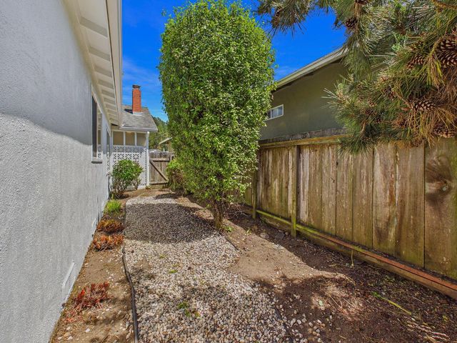 5077 Palmetto Avenue, Pacifica, CA 94044