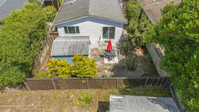 5077 Palmetto Avenue, Pacifica, CA 94044