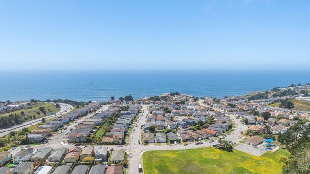 5077 Palmetto Avenue, Pacifica, CA 94044