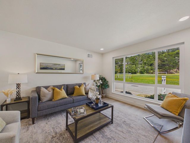 5077 Palmetto Avenue, Pacifica, CA 94044
