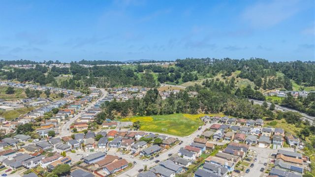 5077 Palmetto Avenue, Pacifica, CA 94044