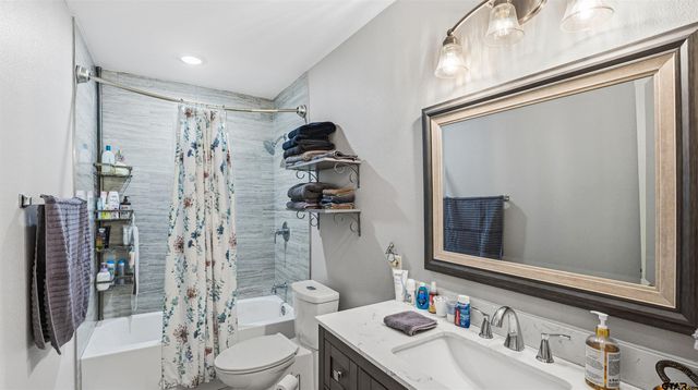 221 Private Road 8774, Ben Wheeler, TX 75754