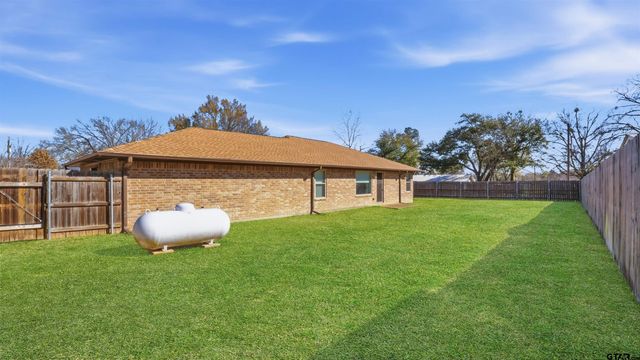 221 Private Road 8774, Ben Wheeler, TX 75754