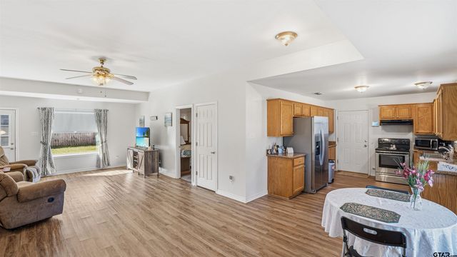 221 Private Road 8774, Ben Wheeler, TX 75754