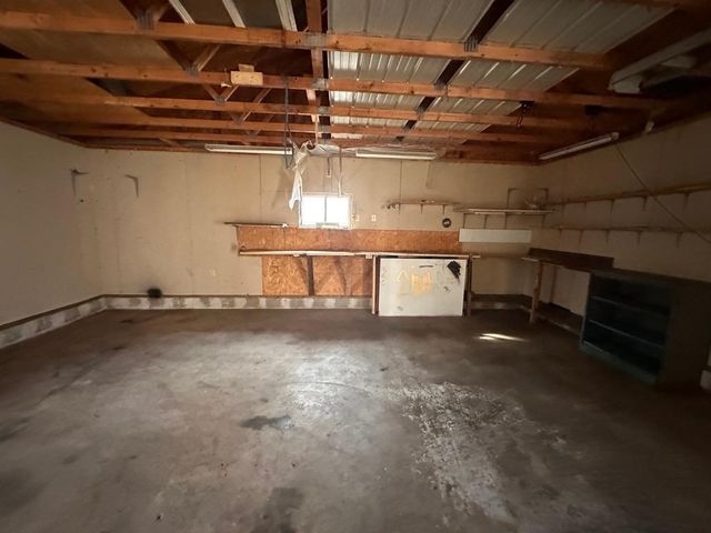 2076 Flanders Road, North Saint Paul, MN 55109