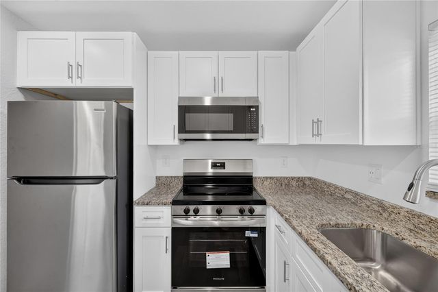 728 HENRY ST, Auburndale, FL 33823