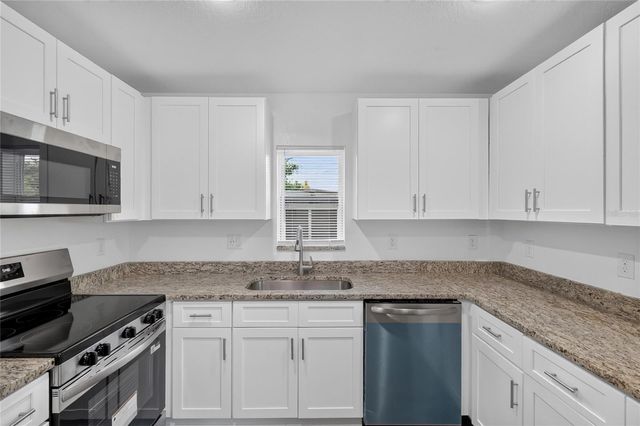728 HENRY ST, Auburndale, FL 33823