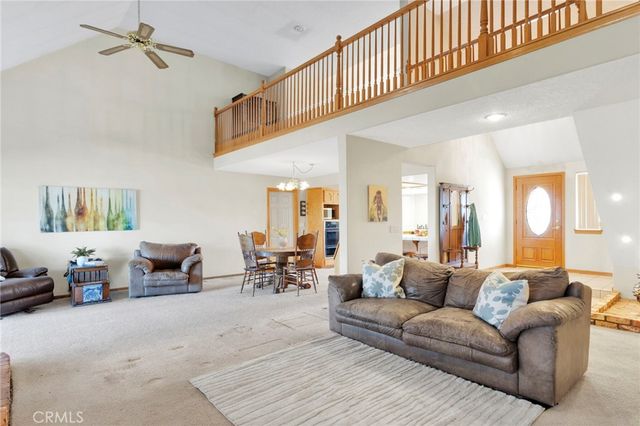 11062 Hollister Road, Oak Hills, CA 92344