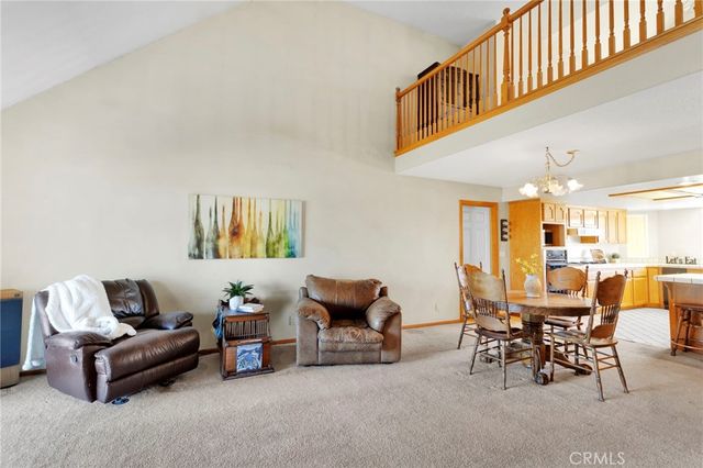 11062 Hollister Road, Oak Hills, CA 92344