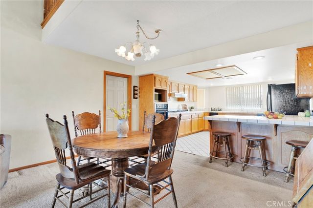 11062 Hollister Road, Oak Hills, CA 92344