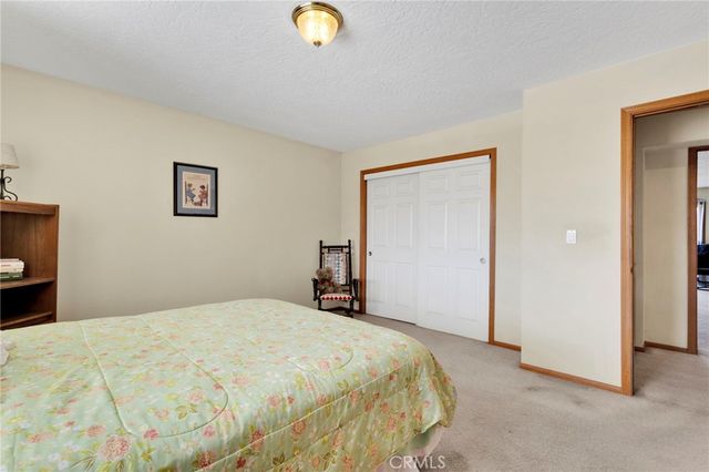 11062 Hollister Road, Oak Hills, CA 92344