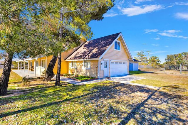 11062 Hollister Road, Oak Hills, CA 92344