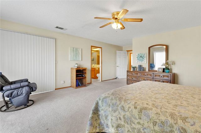 11062 Hollister Road, Oak Hills, CA 92344