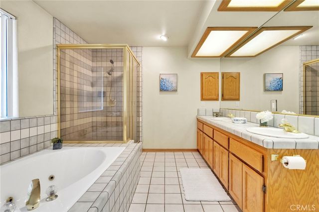 11062 Hollister Road, Oak Hills, CA 92344