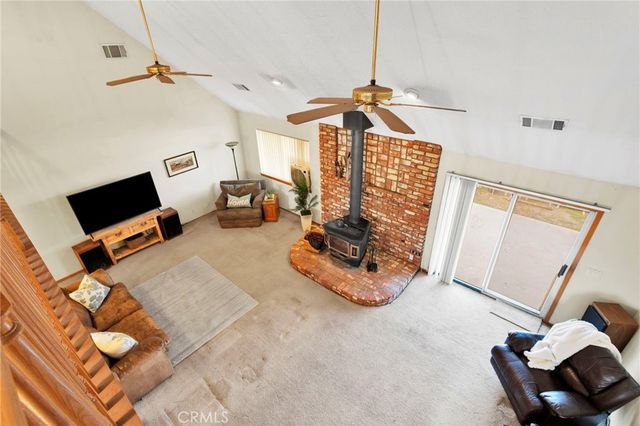 11062 Hollister Road, Oak Hills, CA 92344