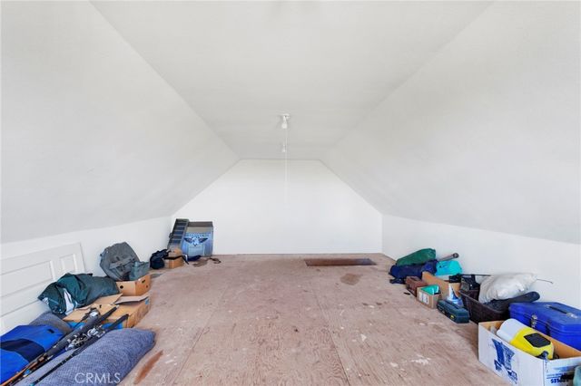 11062 Hollister Road, Oak Hills, CA 92344