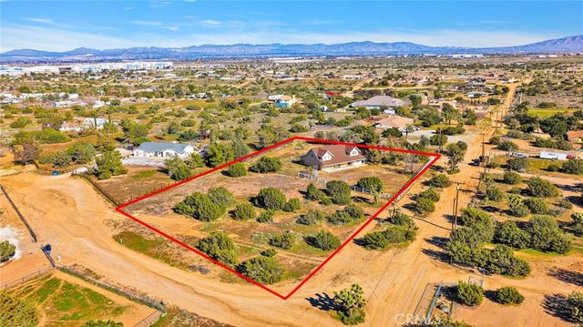 11062 Hollister Road, Oak Hills, CA 92344
