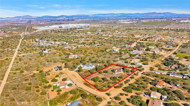 11062 Hollister Road, Oak Hills, CA 92344