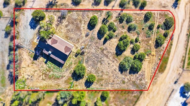 11062 Hollister Road, Oak Hills, CA 92344