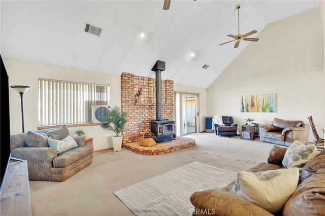 11062 Hollister Road, Oak Hills, CA 92344