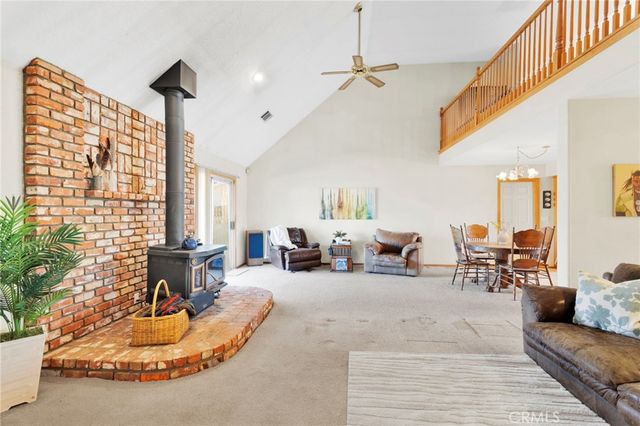 11062 Hollister Road, Oak Hills, CA 92344