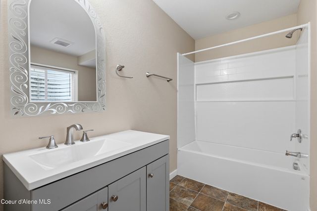 842 N Doryport Ct, Post Falls, ID 83854