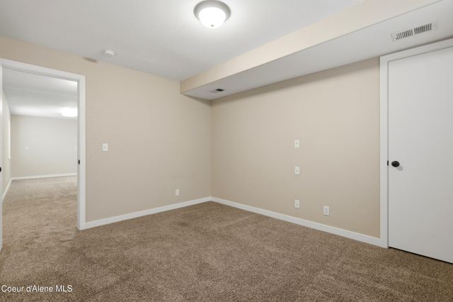 842 N Doryport Ct, Post Falls, ID 83854