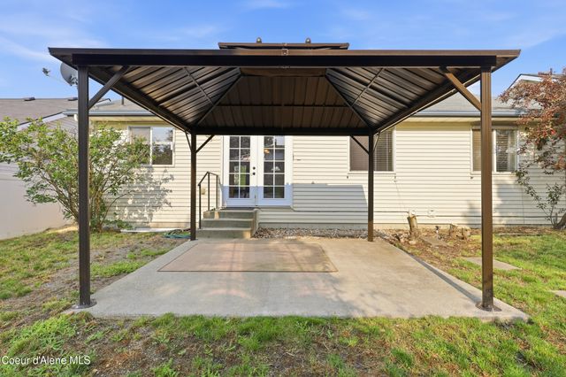 842 N Doryport Ct, Post Falls, ID 83854