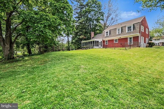 1121 GREEN TREE RD, Harrisburg, PA 17112