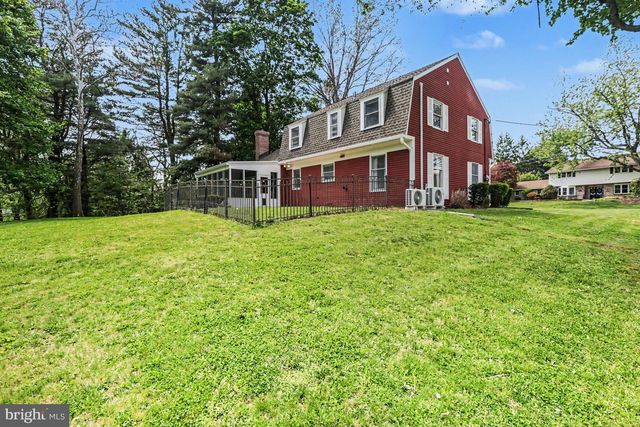 1121 GREEN TREE RD, Harrisburg, PA 17112