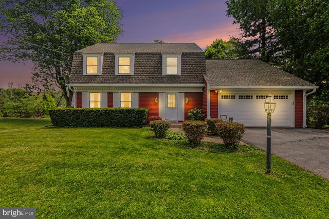 1121 GREEN TREE RD, Harrisburg, PA 17112