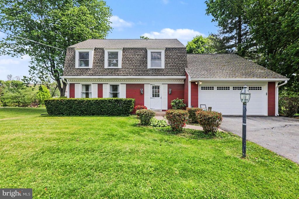 1121 GREEN TREE RD, Harrisburg, PA 17112