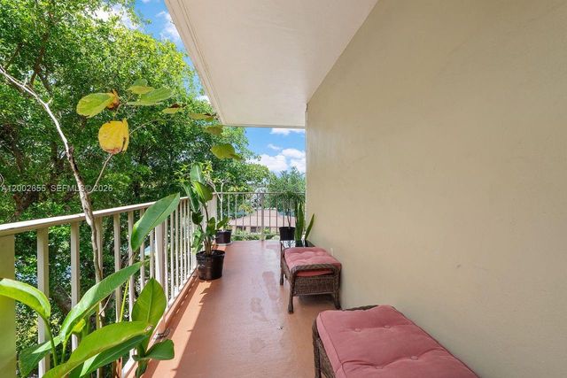 13100 SW 92nd Ave A-PH11, Miami, FL 33176