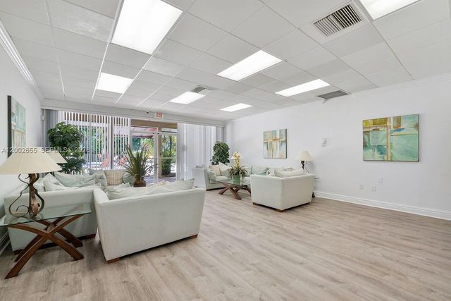 13100 SW 92nd Ave A-PH11, Miami, FL 33176