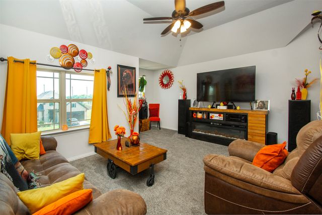 1097 Raptor Road, Alvarado, TX 76009
