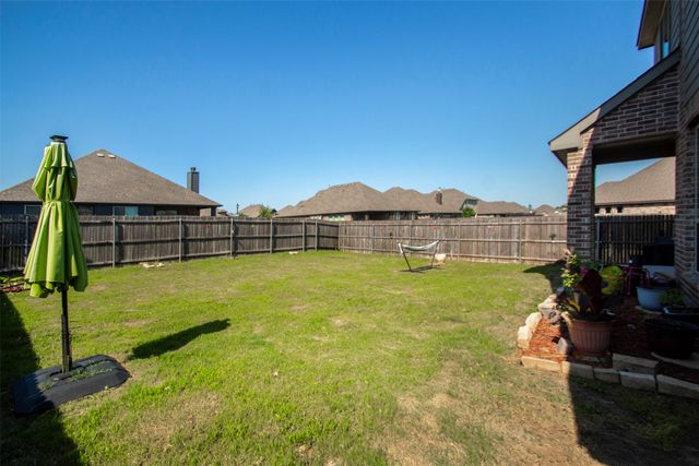 1097 Raptor Road, Alvarado, TX 76009