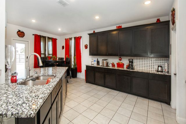 1097 Raptor Road, Alvarado, TX 76009
