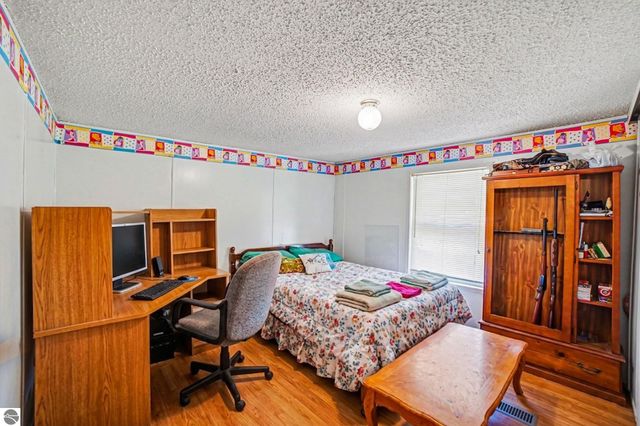 9365 W North County Line Road, Shepherd, MI 48883