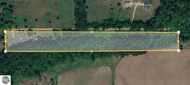 9365 W North County Line Road, Shepherd, MI 48883