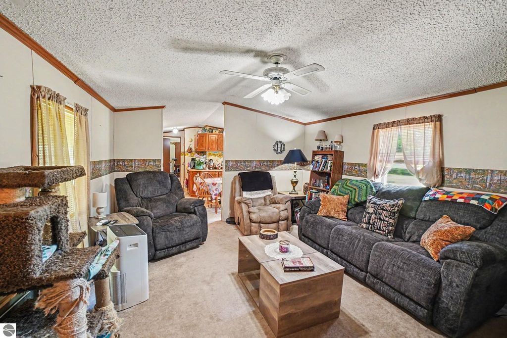 Image 4 of property listing at 9365 W North County Line Road, Shepherd, MI 48883