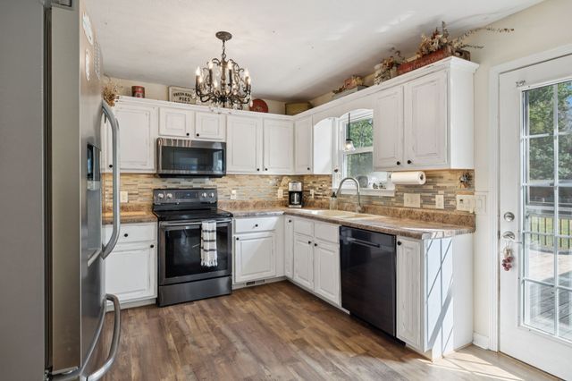 4705 Wildberry Ln, Chapel Hill, TN 37034