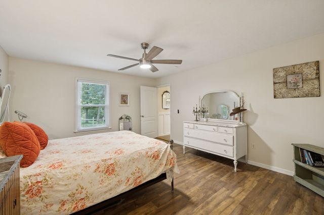 4705 Wildberry Ln, Chapel Hill, TN 37034